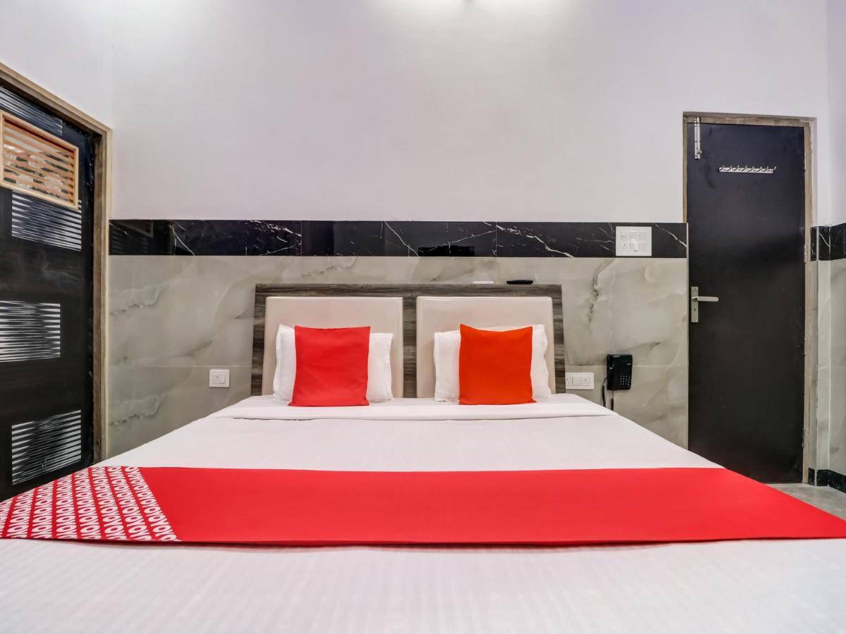 Oyo Flagship 83121 Hotel Rose Vip Saharanpur Εξωτερικό φωτογραφία