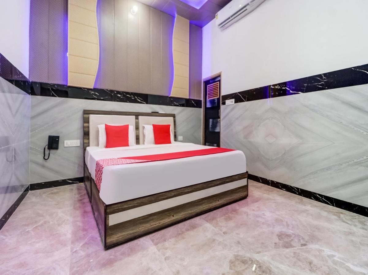 Oyo Flagship 83121 Hotel Rose Vip Saharanpur Εξωτερικό φωτογραφία
