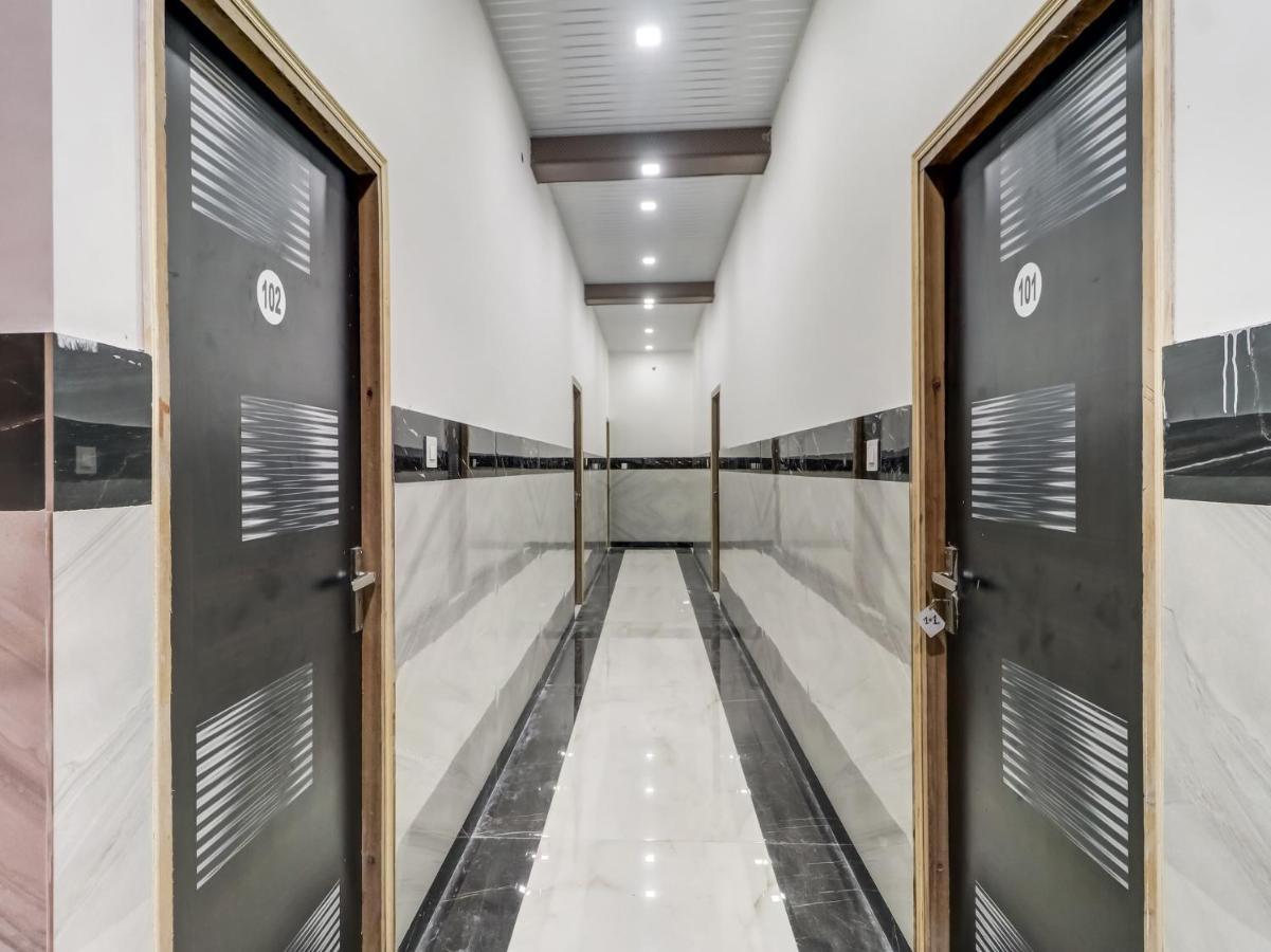 Oyo Flagship 83121 Hotel Rose Vip Saharanpur Εξωτερικό φωτογραφία