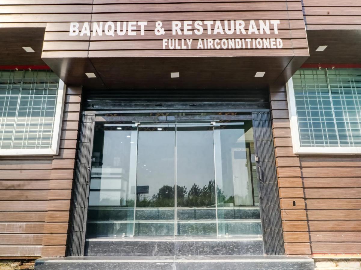 Oyo Flagship 83121 Hotel Rose Vip Saharanpur Εξωτερικό φωτογραφία