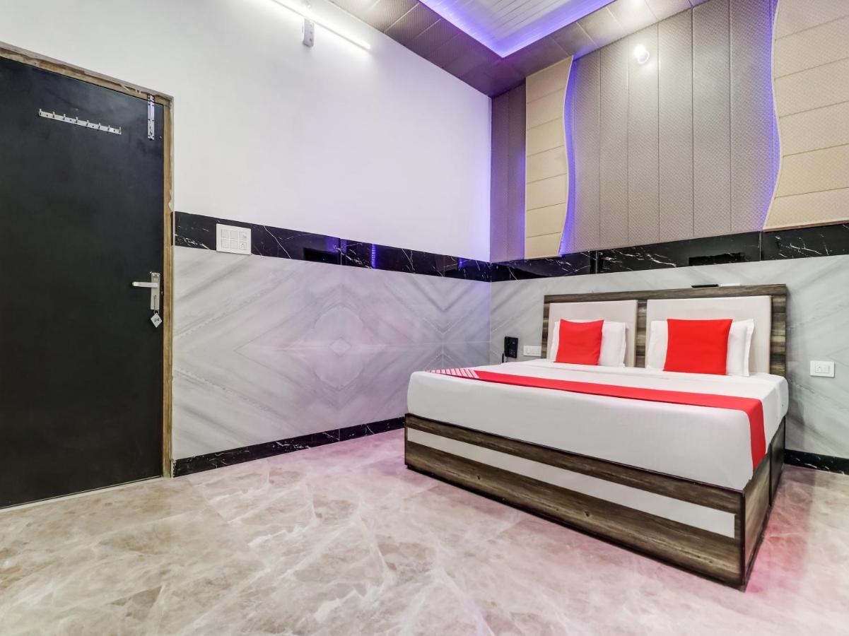 Oyo Flagship 83121 Hotel Rose Vip Saharanpur Εξωτερικό φωτογραφία